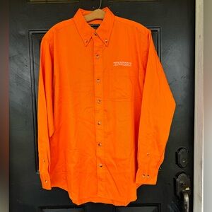 VINTAGE TN Medium Button Down 100% Cotton Collector's Find